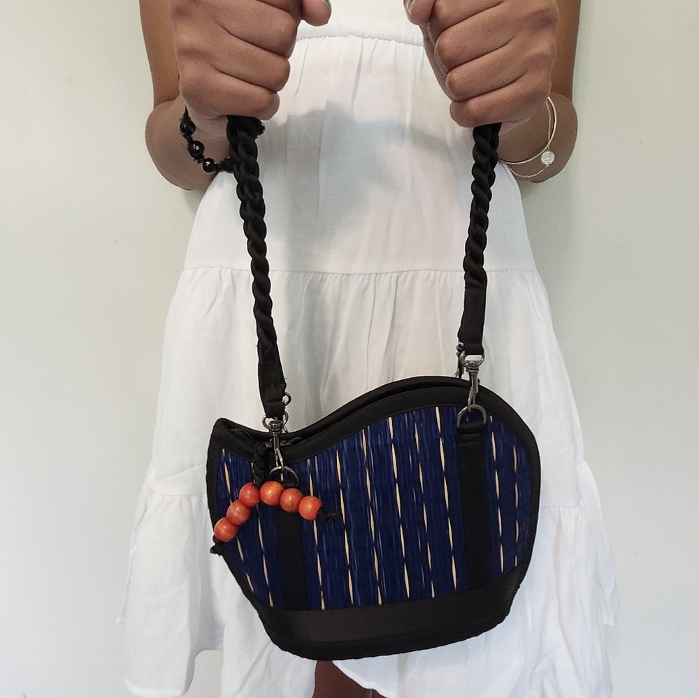 Saraye Purse Basket Of Cambodia Straw Woven Kiri Wave Black Blue Pocketbook NWOT